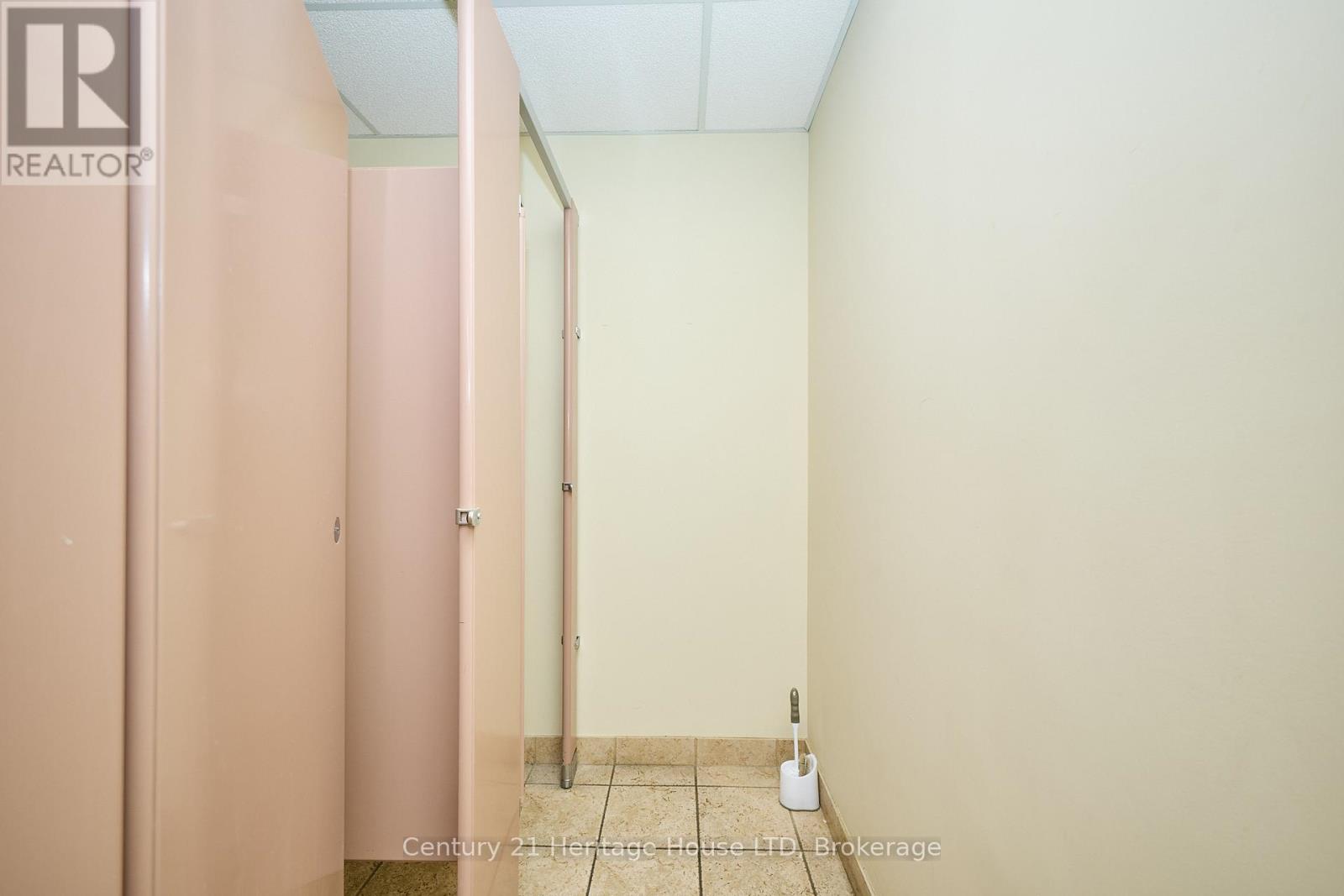 1767 Pettit Road N, Fort Erie, Ontario  L2A 5M4 - Photo 23 - X12559578