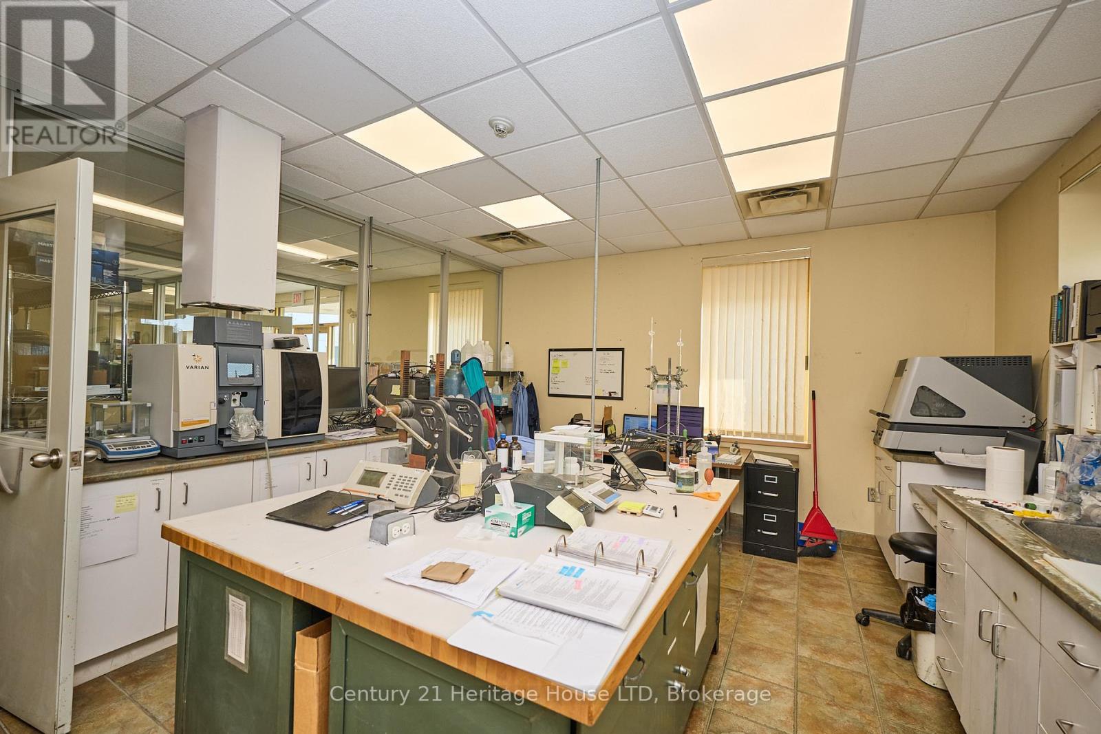 1767 Pettit Road N, Fort Erie, Ontario  L2A 5M4 - Photo 47 - X12559578