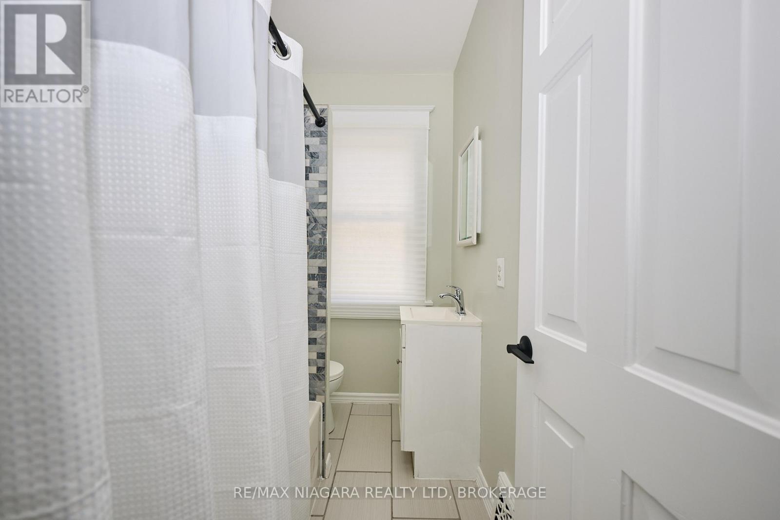 5006 Morrison Street, Niagara Falls, Ontario  L2E 2C6 - Photo 11 - X12559598