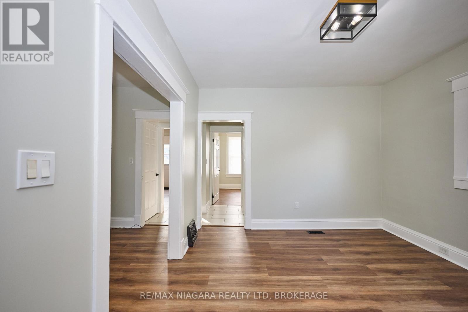 5006 Morrison Street, Niagara Falls, Ontario  L2E 2C6 - Photo 5 - X12559598