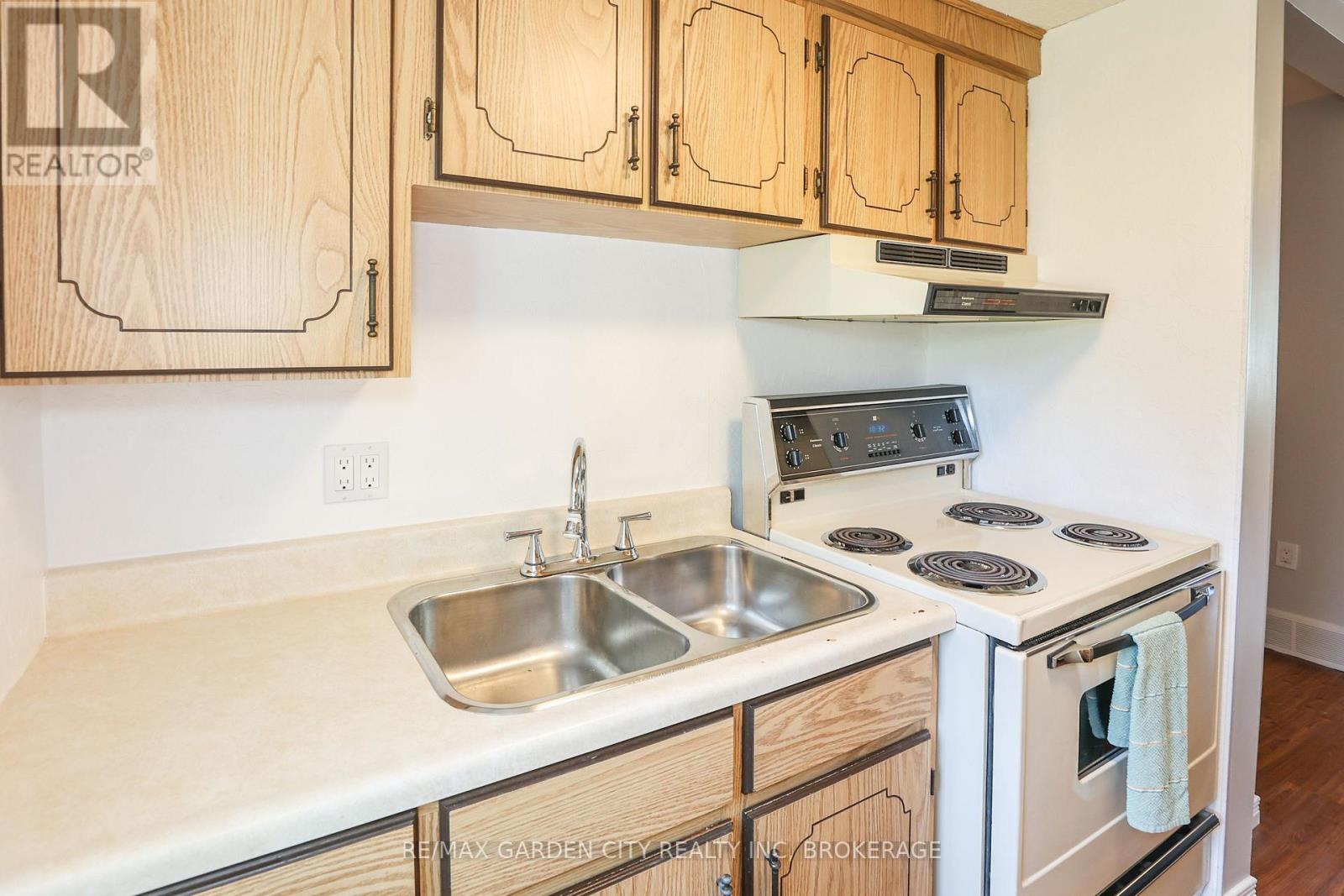 144 Mcalpine Avenue S, Welland, Ontario  L3B 1T6 - Photo 14 - X12559836