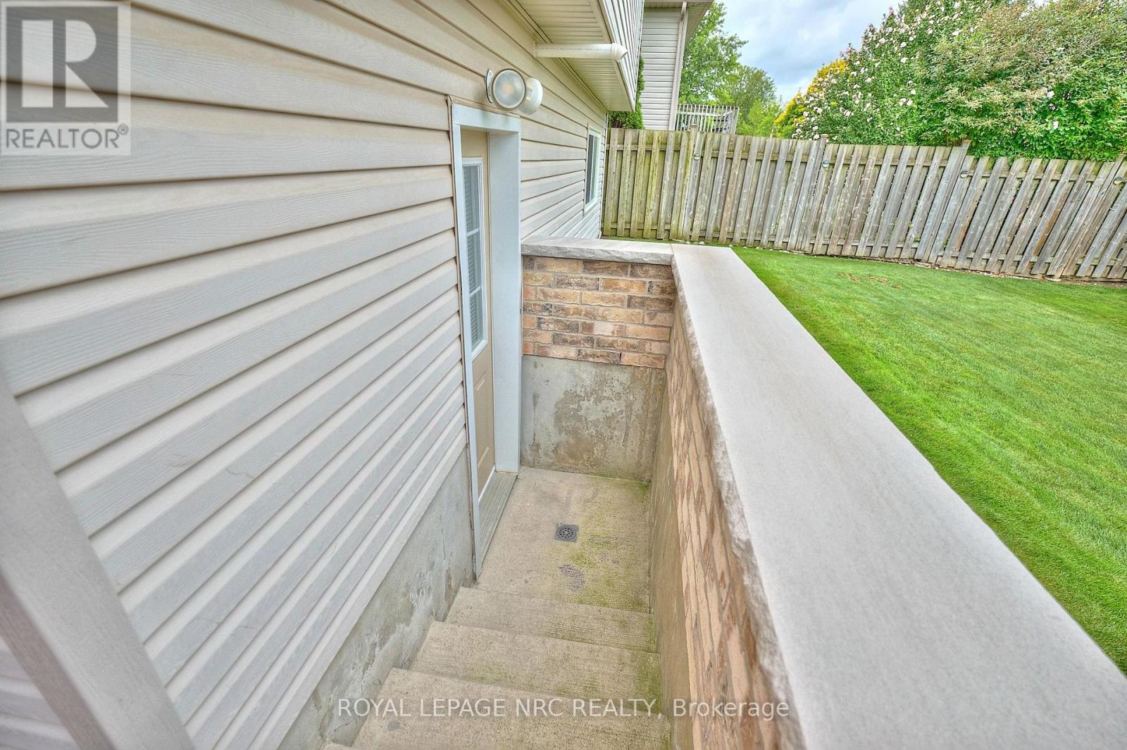 8105 Citation Road, Niagara Falls, Ontario  L2H 3H7 - Photo 35 - X12561252