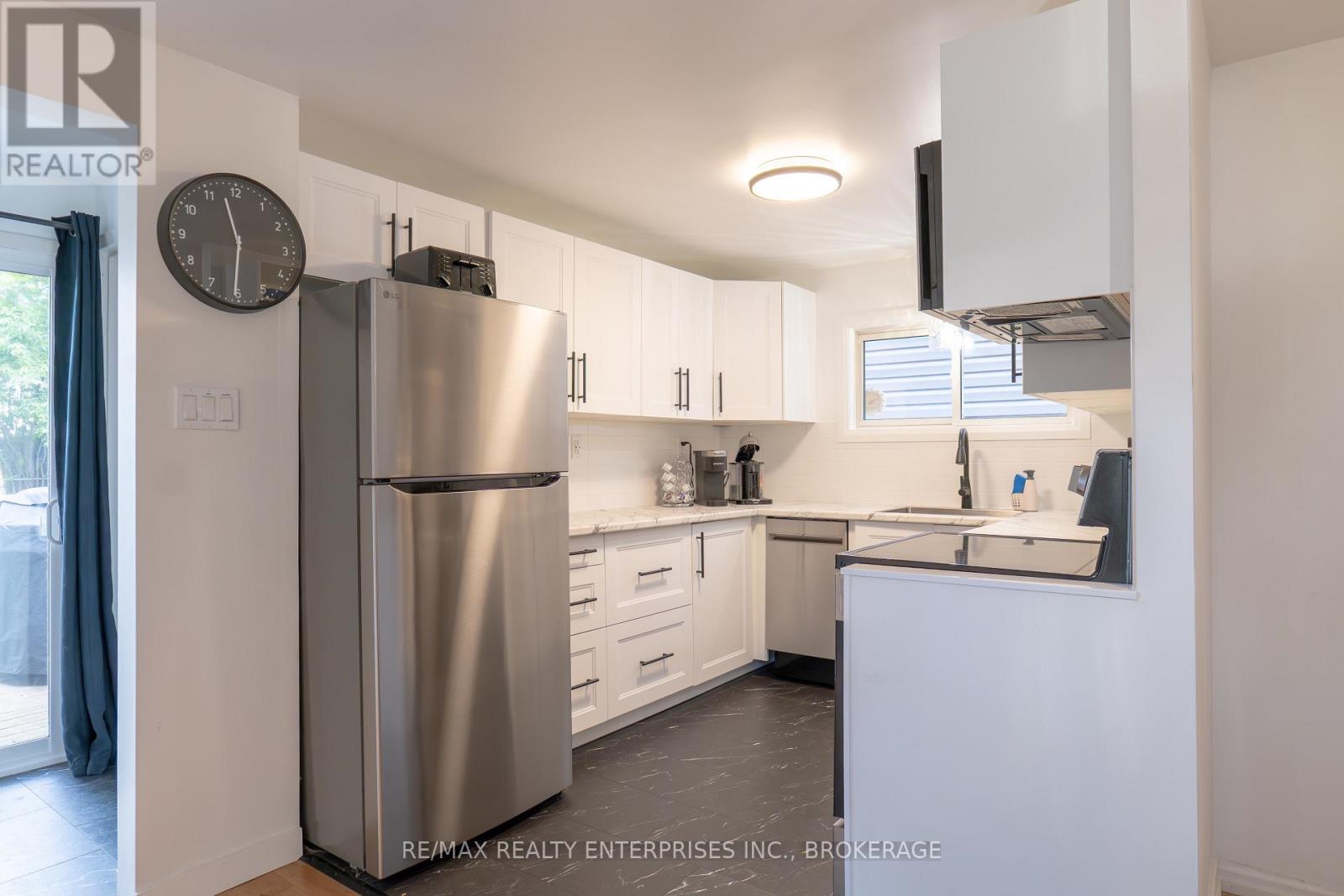 10 Antwerp Street, St. Catharines, Ontario  L2S 1J8 - Photo 12 - X12561882