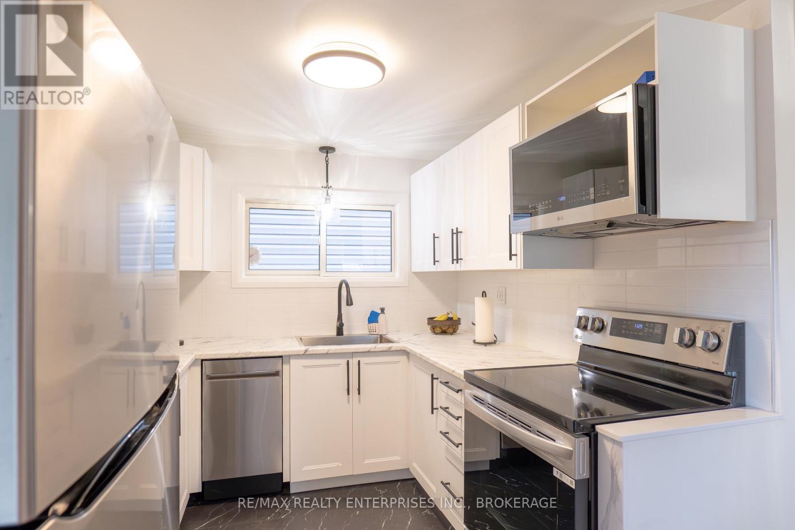 10 Antwerp Street, St. Catharines, Ontario  L2S 1J8 - Photo 13 - X12561882