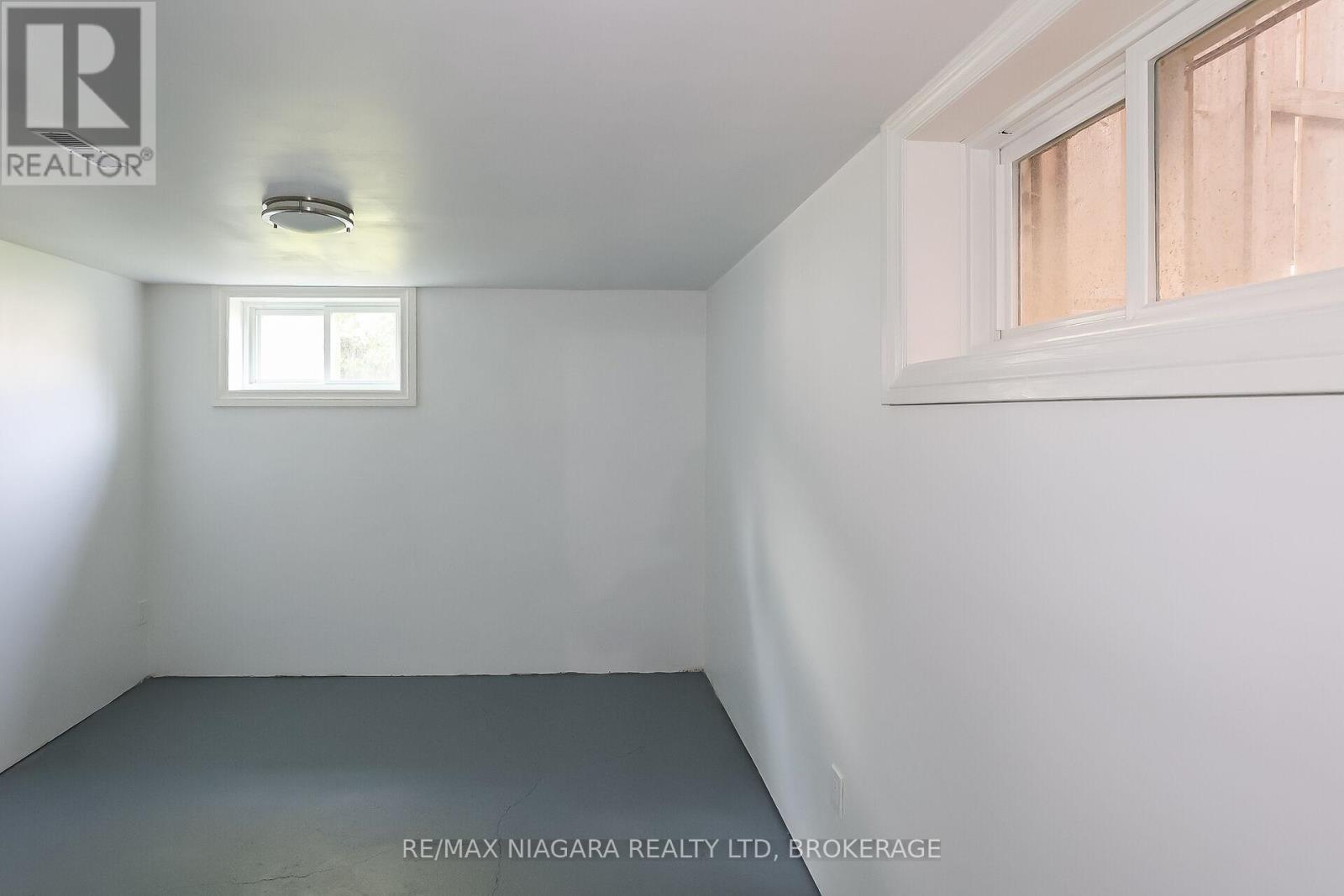 261 Vine Street, St. Catharines, Ontario  L2M 4T2 - Photo 29 - X12562218