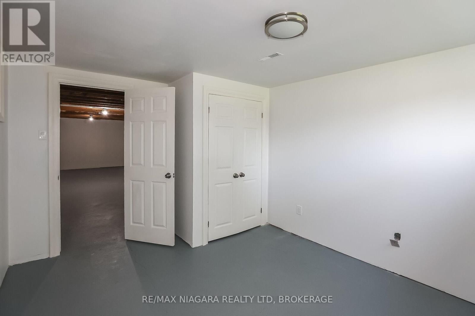 261 Vine Street, St. Catharines, Ontario  L2M 4T2 - Photo 30 - X12562218