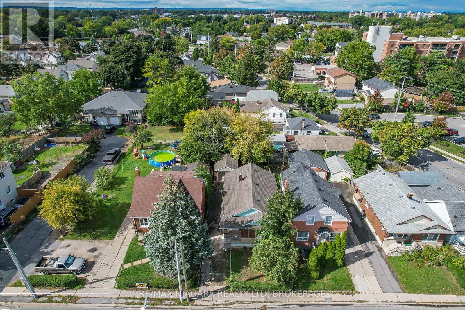 261 Vine Street, St. Catharines, Ontario  L2M 4T2 - Photo 37 - X12562218
