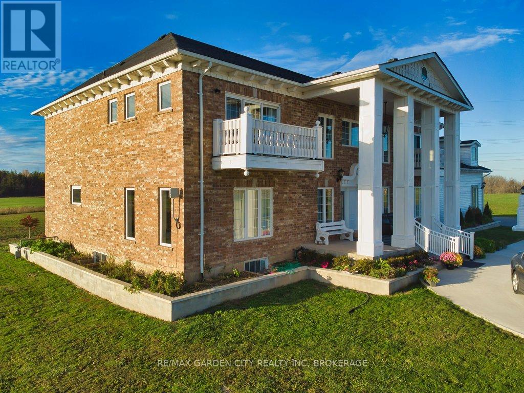 2400 Effingham Street, Pelham, Ontario  L0S 1C0 - Photo 42 - X12563130