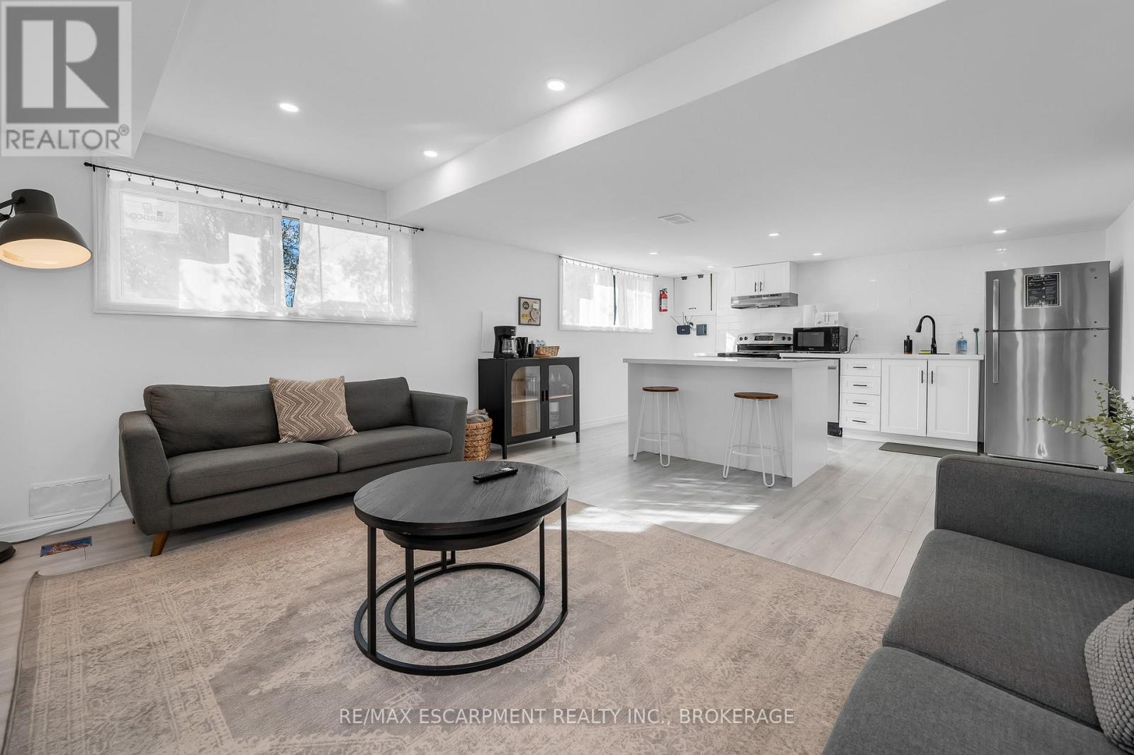 LOWER - 22 MACOOMB DRIVE, Welland, Ontario