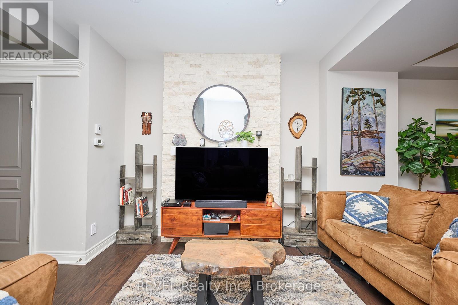 5 - 608 Simcoe Street, Niagara-On-The-Lake, Ontario  L0S 1J0 - Photo 4 - X12563930