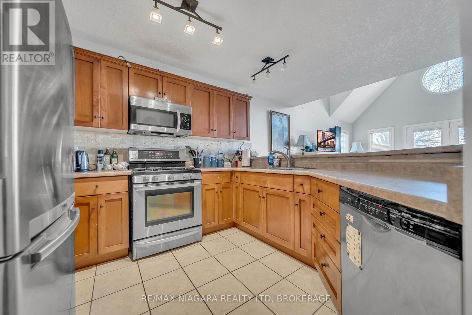 81 - 165 Terraview Crescent, Guelph, Ontario  N1G 5G9 - Photo 11 - X12565848