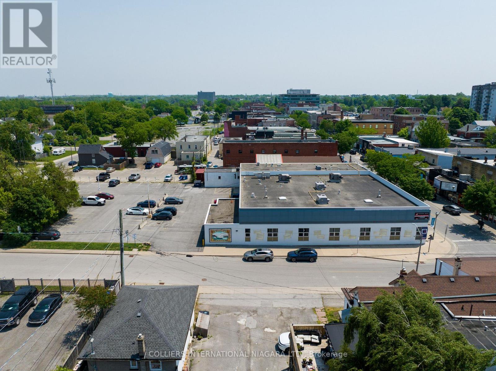 4635 Queen Street, Niagara Falls, Ontario  L2E 2L7 - Photo 5 - X12566274