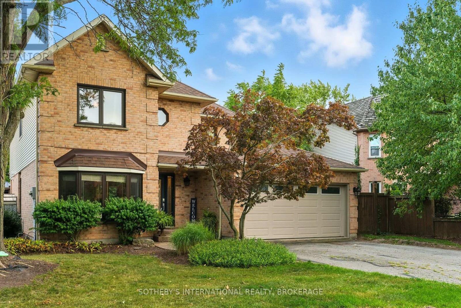 32 STERLING STREET, St. Catharines, Ontario