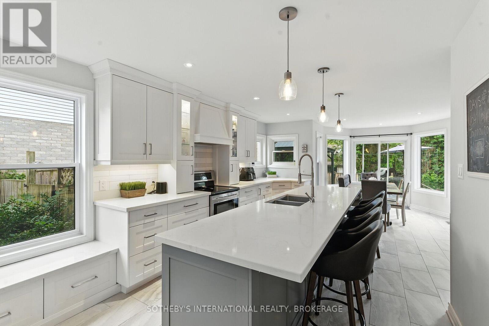 32 Sterling Street, St. Catharines, Ontario  L2S 3T2 - Photo 6 - X12567970