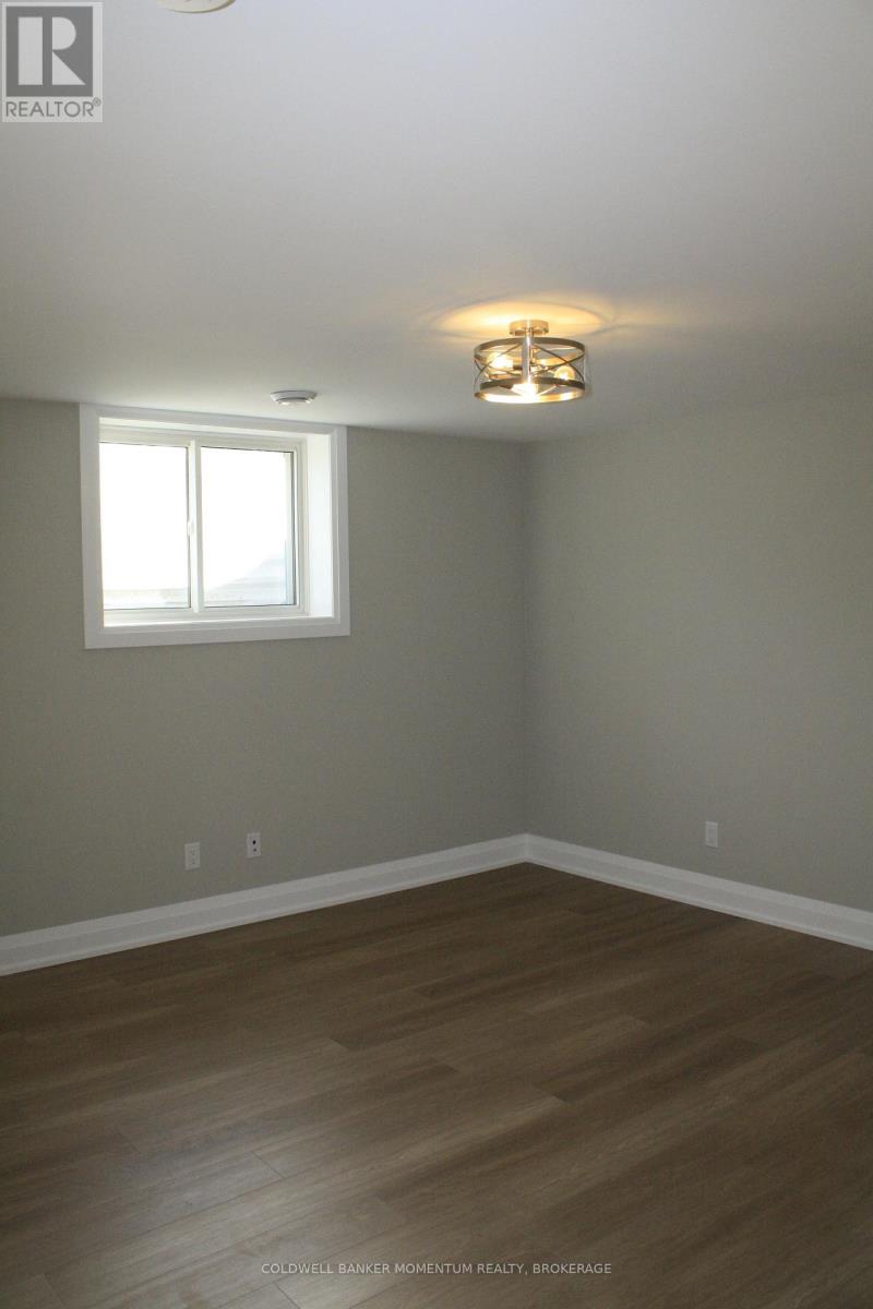 342 Bassett Avenue, Fort Erie, Ontario  L2A 5L8 - Photo 25 - X12567986