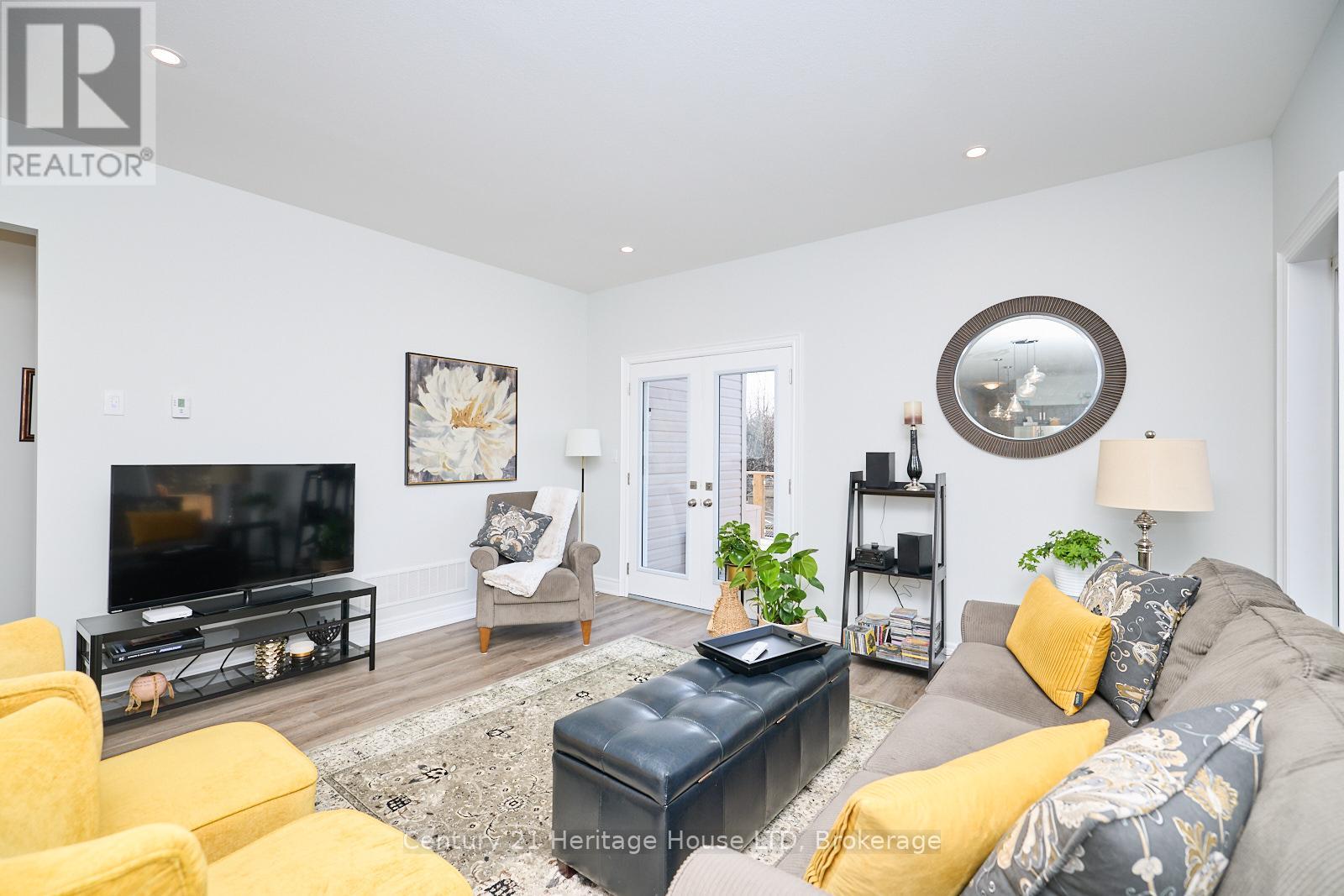 394 Hummel Crescent, Fort Erie, Ontario  L2A 0E8 - Photo 10 - X12569356