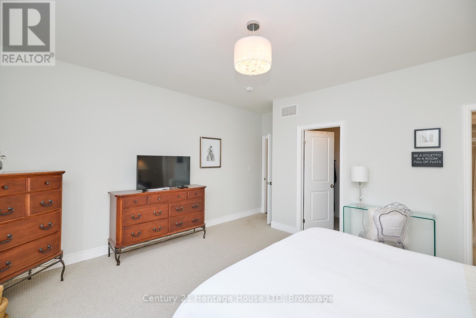 394 Hummel Crescent, Fort Erie, Ontario  L2A 0E8 - Photo 14 - X12569356