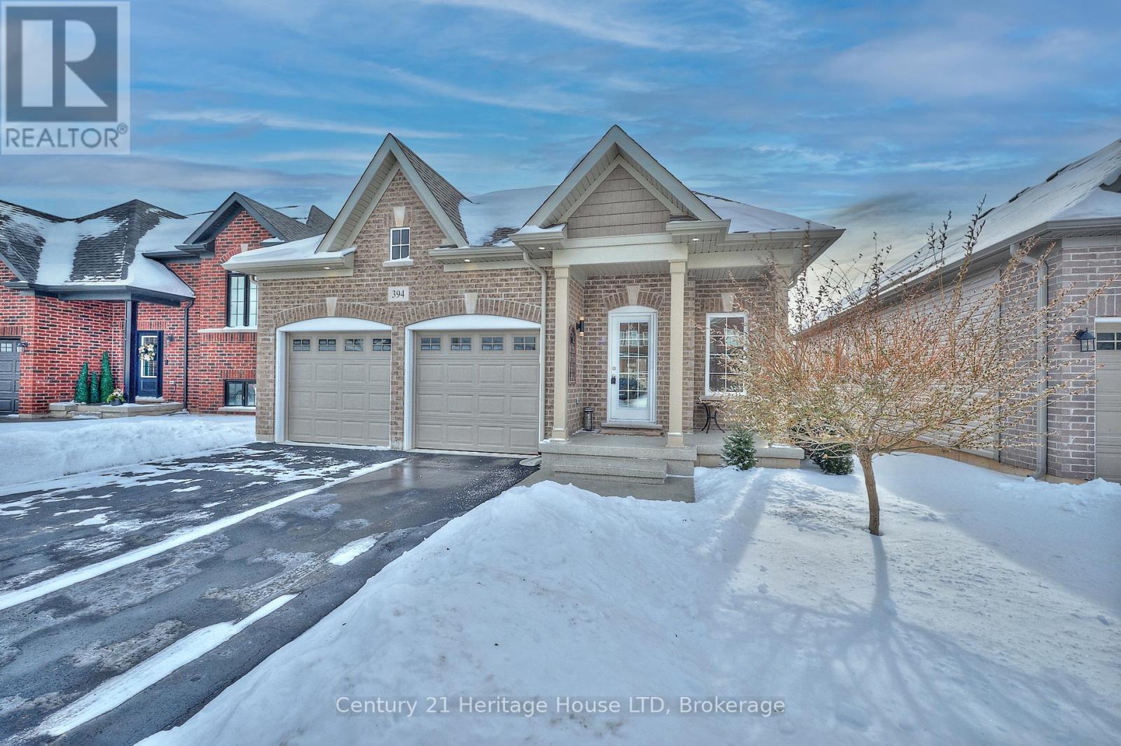 394 Hummel Crescent, Fort Erie, Ontario  L2A 0E8 - Photo 3 - X12569356