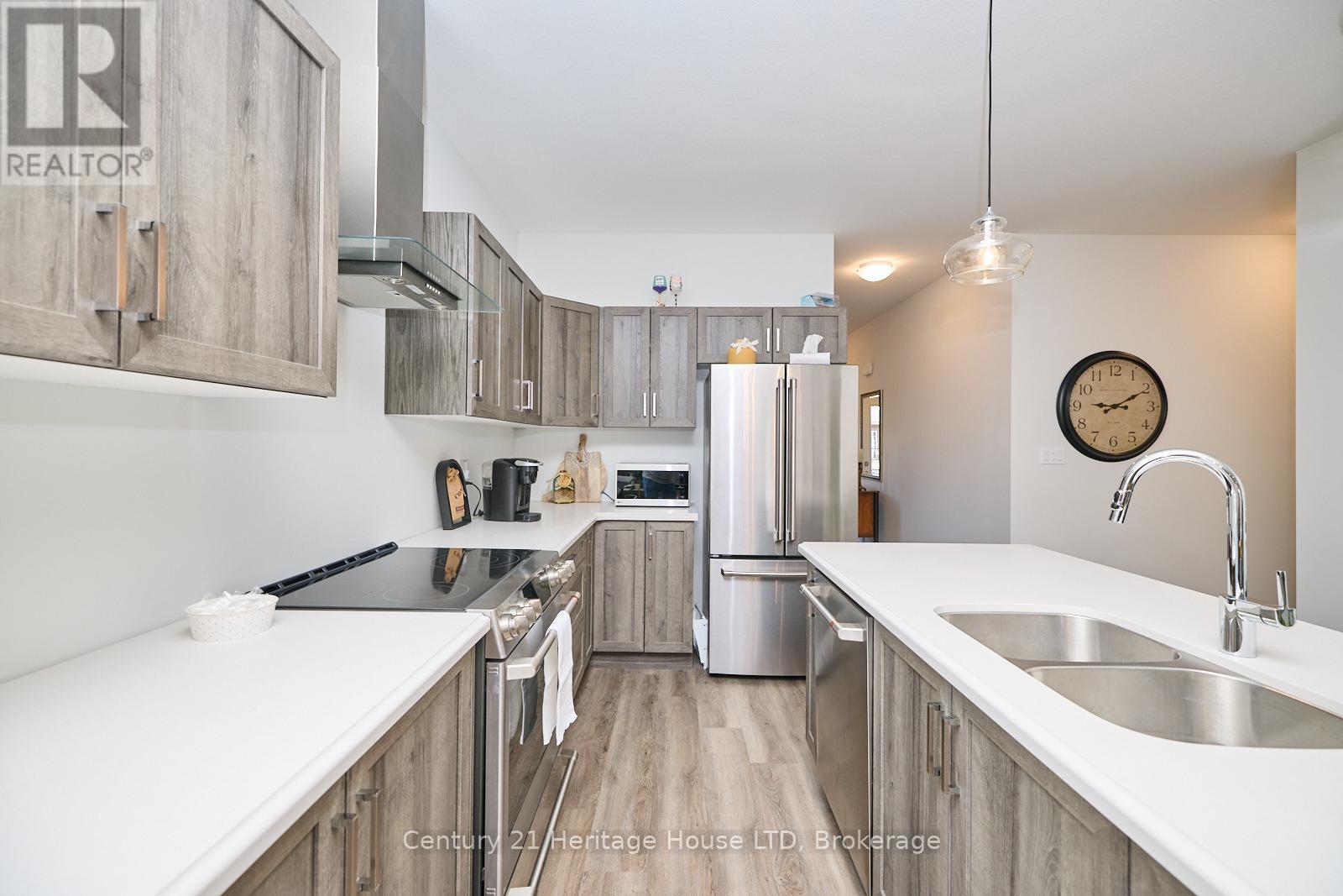 394 Hummel Crescent, Fort Erie, Ontario  L2A 0E8 - Photo 8 - X12569356