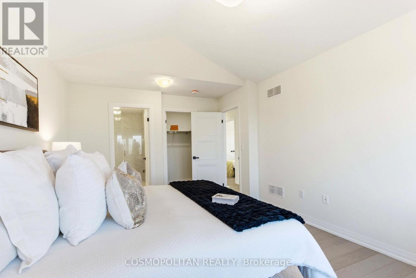 B - 71 Bradley Street, St. Catharines, Ontario  L2T 1R5 - Photo 26 - X12569538