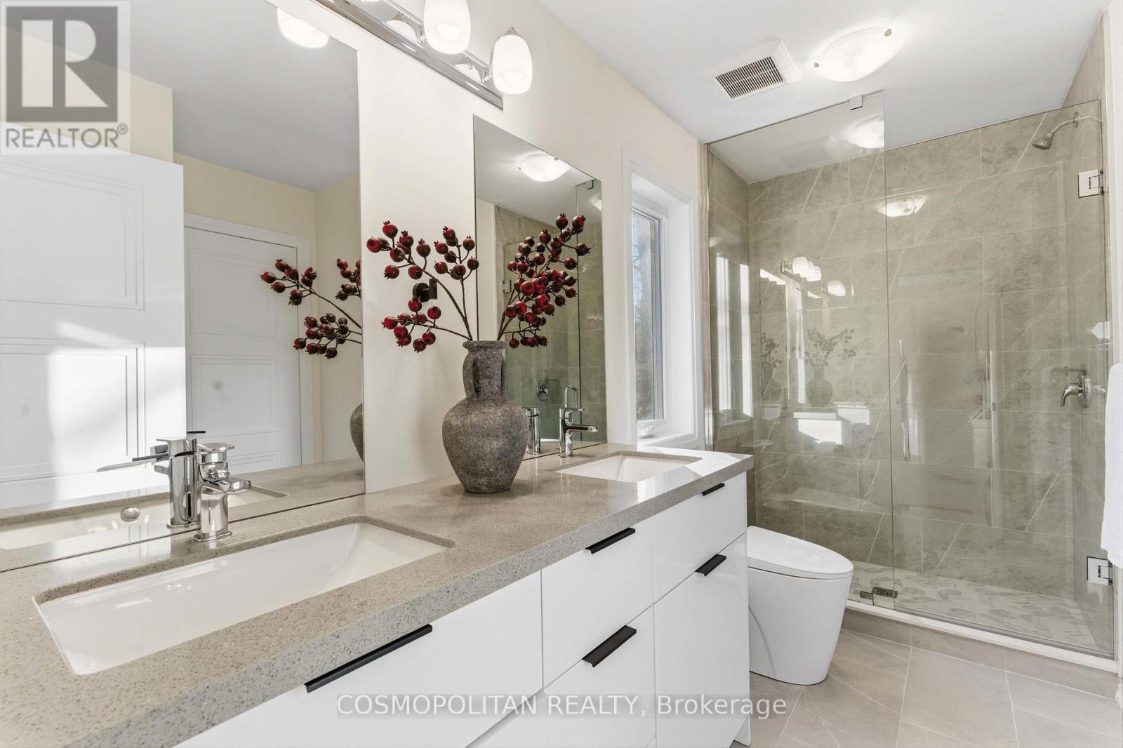 B - 71 Bradley Street, St. Catharines, Ontario  L2T 1R5 - Photo 32 - X12569538