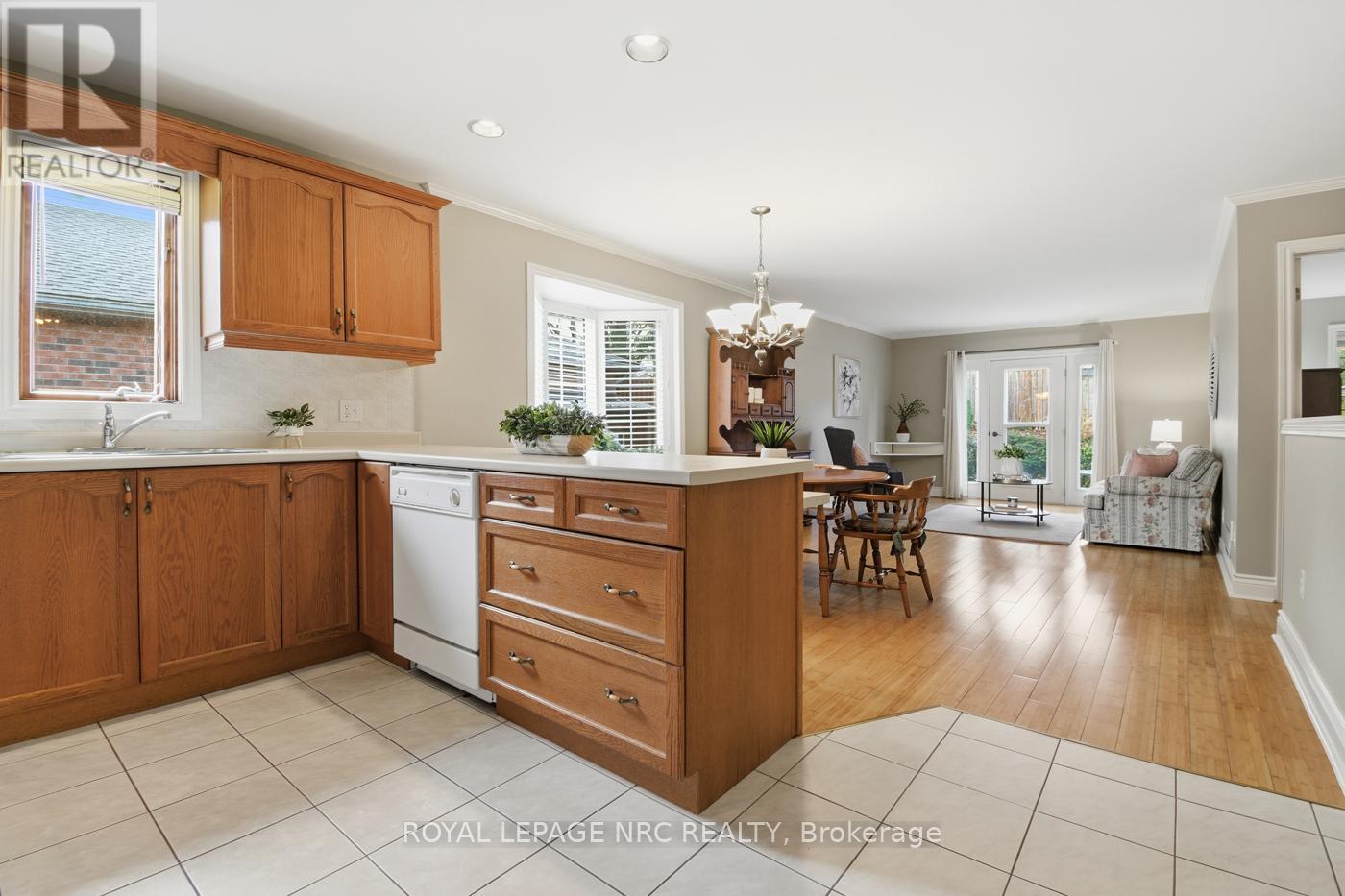 12 Kinsman Court, Pelham, Ontario  L3E 0L1 - Photo 12 - X12570284