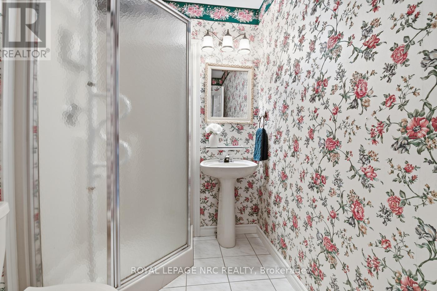 12 Kinsman Court, Pelham, Ontario  L3E 0L1 - Photo 18 - X12570284