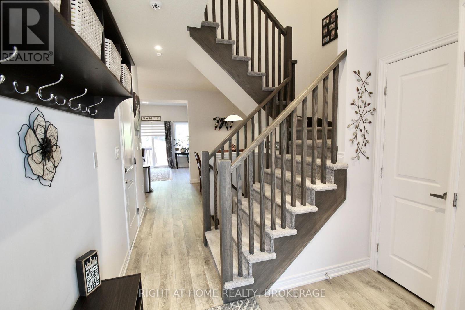 10 - 5080 Connor Drive, Lincoln, Ontario  L3J 0T3 - Photo 3 - X12571840