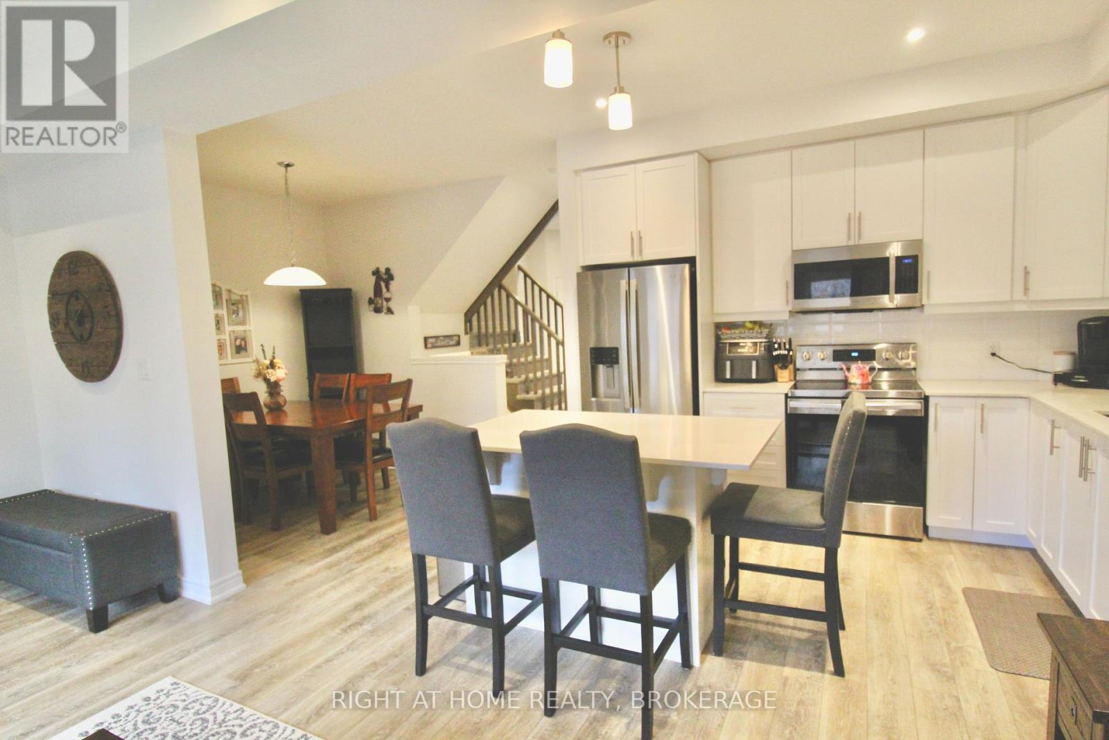 10 - 5080 Connor Drive, Lincoln, Ontario  L3J 0T3 - Photo 4 - X12571840