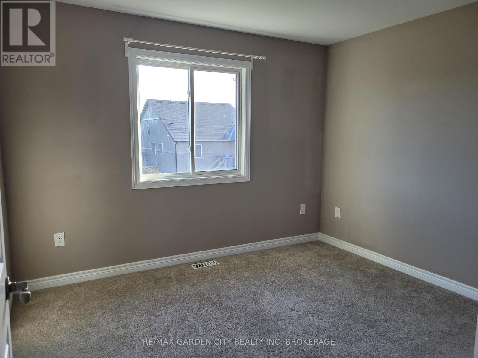 7770 Hanniwell Street, Niagara Falls, Ontario  L2G 4S3 - Photo 16 - X12572236