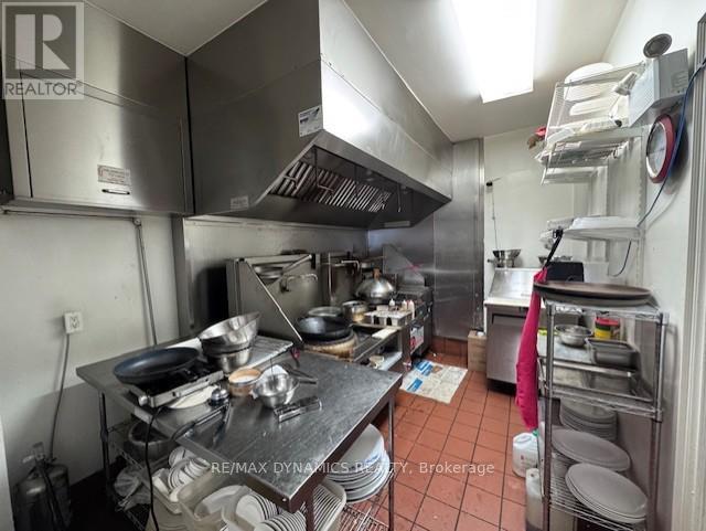 5689 Main Street, Niagara Falls, Ontario  L2G 5Z3 - Photo 12 - X12572472