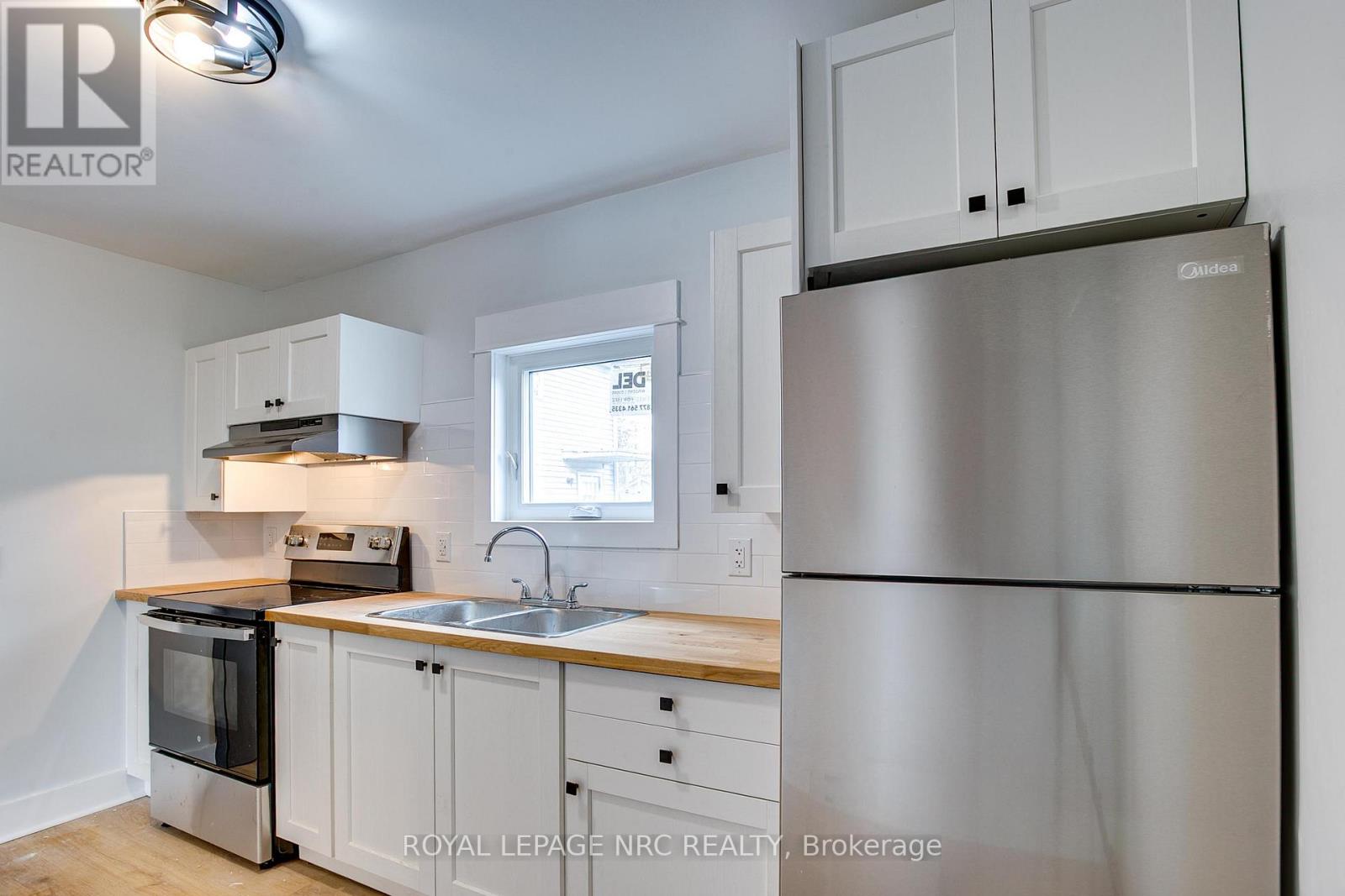 2 - 316 Elmwood Avenue, Fort Erie, Ontario  L0S 1B0 - Photo 4 - X12573846