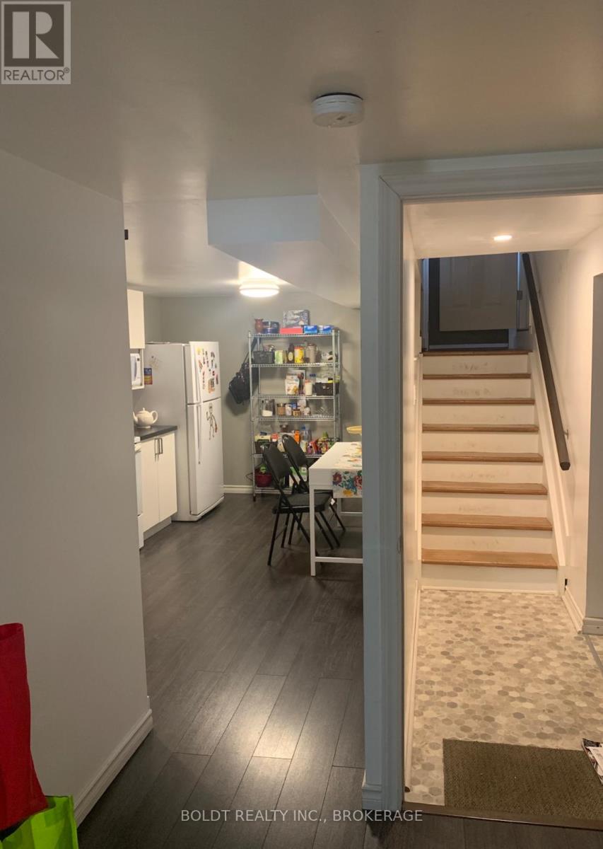 Lower - 18 Myrtle Avenue, St. Catharines, Ontario  L2M 5W1 - Photo 3 - X12575360