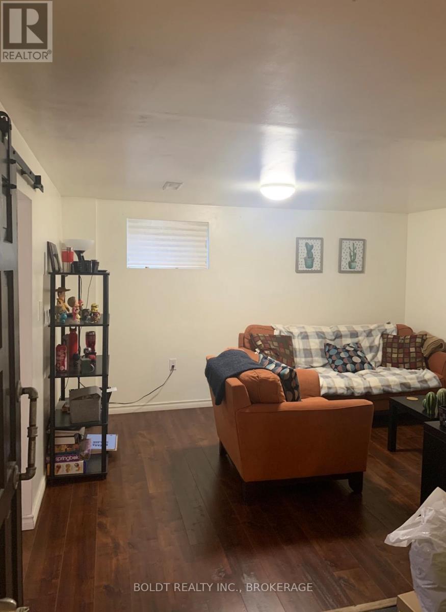 Lower - 18 Myrtle Avenue, St. Catharines, Ontario  L2M 5W1 - Photo 7 - X12575360