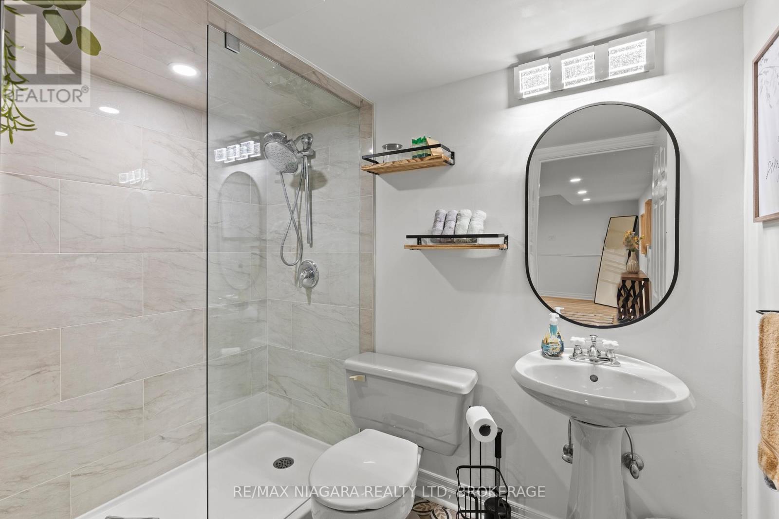 202 Anne Street, Niagara-On-The-Lake, Ontario  L0S 1J0 - Photo 25 - X12575482