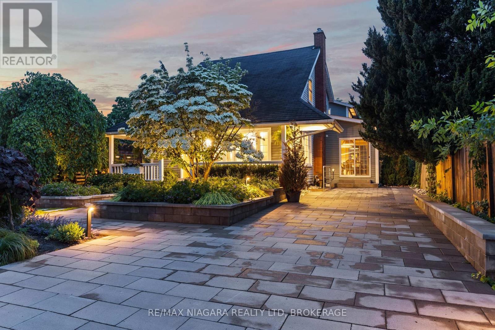 202 Anne Street, Niagara-On-The-Lake, Ontario  L0S 1J0 - Photo 3 - X12575482