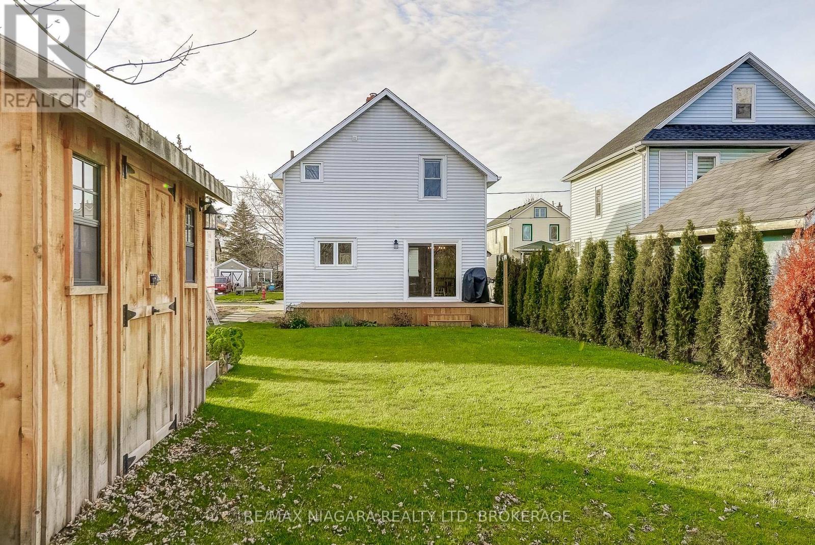 48 Wilton Avenue, Welland, Ontario  L3C 1Z9 - Photo 2 - X12575640