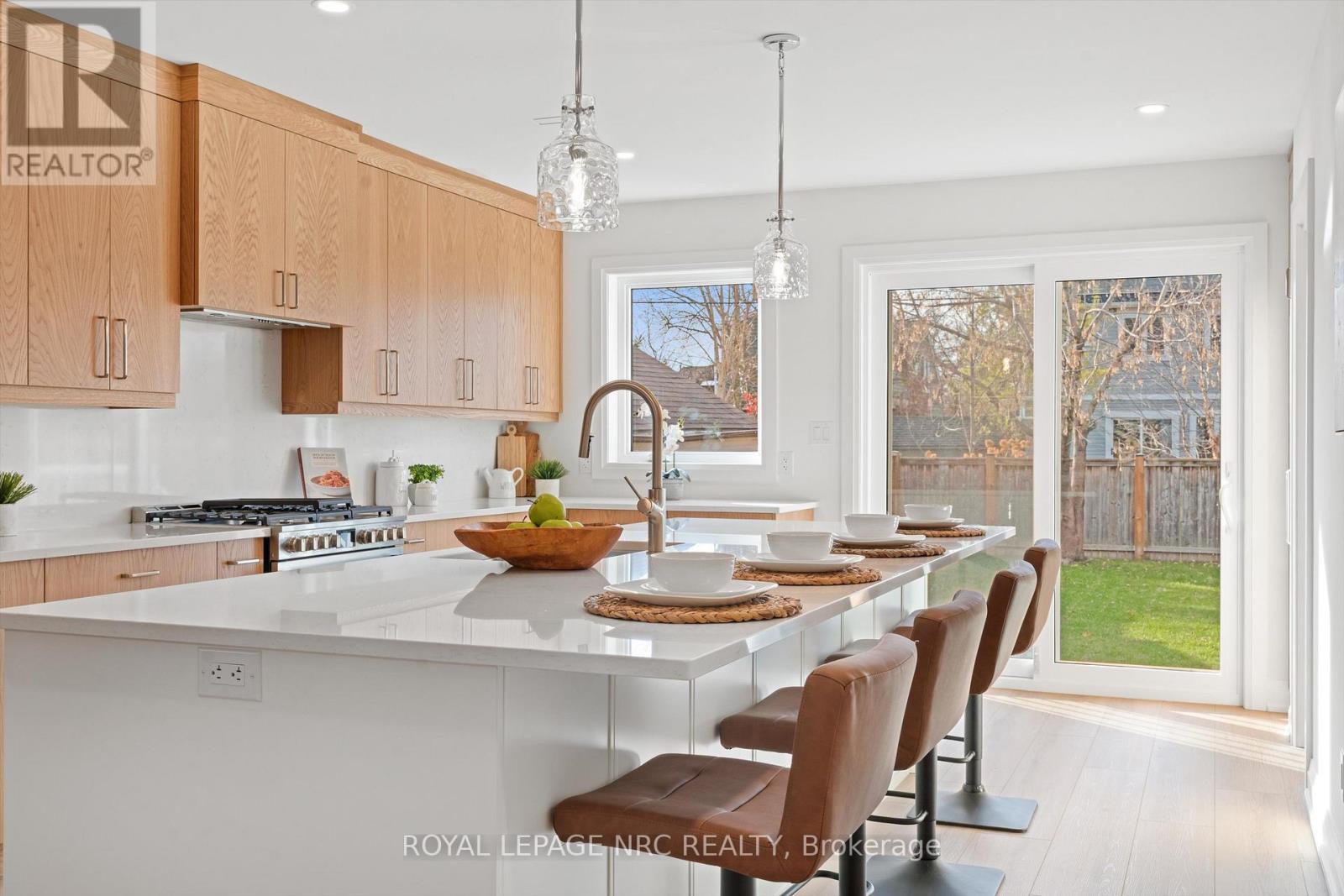 118 Glenwood Avenue, St. Catharines, Ontario  L2R 4C7 - Photo 14 - X12576028