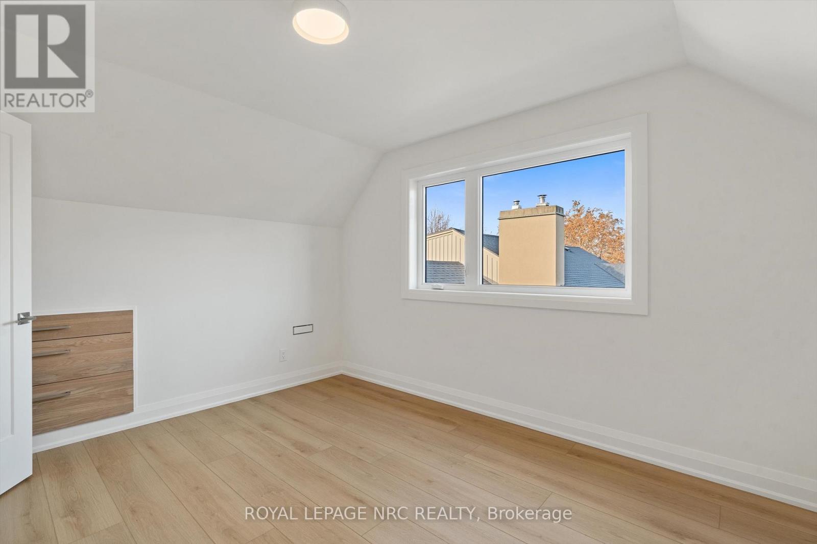 118 Glenwood Avenue, St. Catharines, Ontario  L2R 4C7 - Photo 24 - X12576028