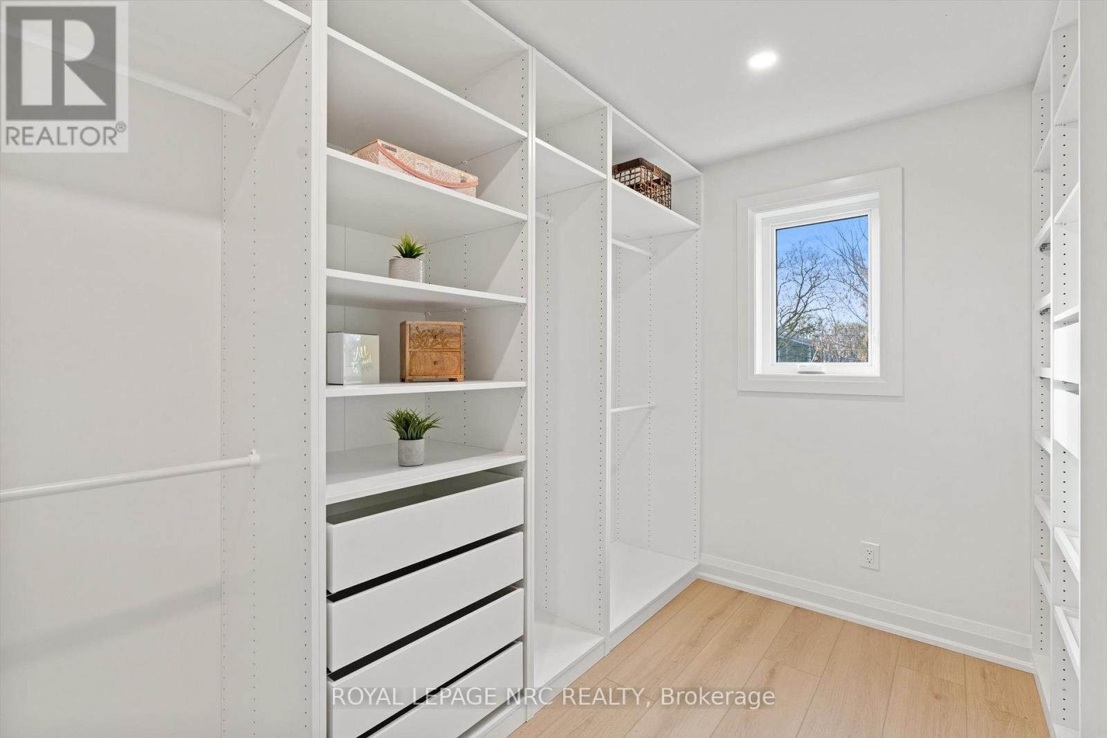 118 Glenwood Avenue, St. Catharines, Ontario  L2R 4C7 - Photo 37 - X12576028