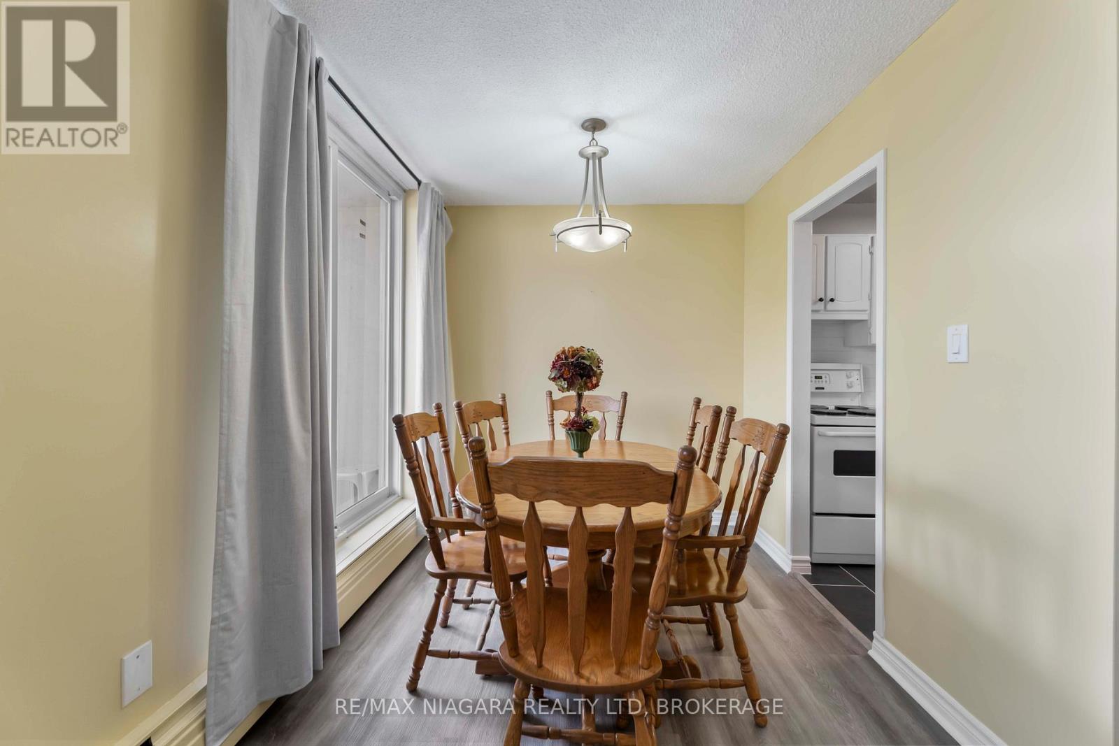 602 - 365 Geneva Street, St. Catharines, Ontario  L2N 5S7 - Photo 8 - X12576450