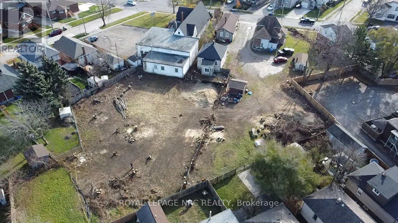 13 Facer Street, St. Catharines, Ontario  L2M 5H1 - Photo 2 - X12576506