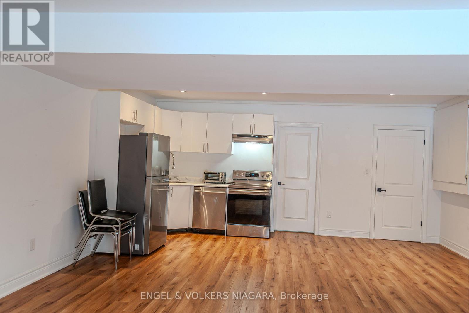 Lower/basement - 7171 Lionshead Avenue, Niagara Falls, Ontario  L2G 0A6 - Photo 2 - X12577334