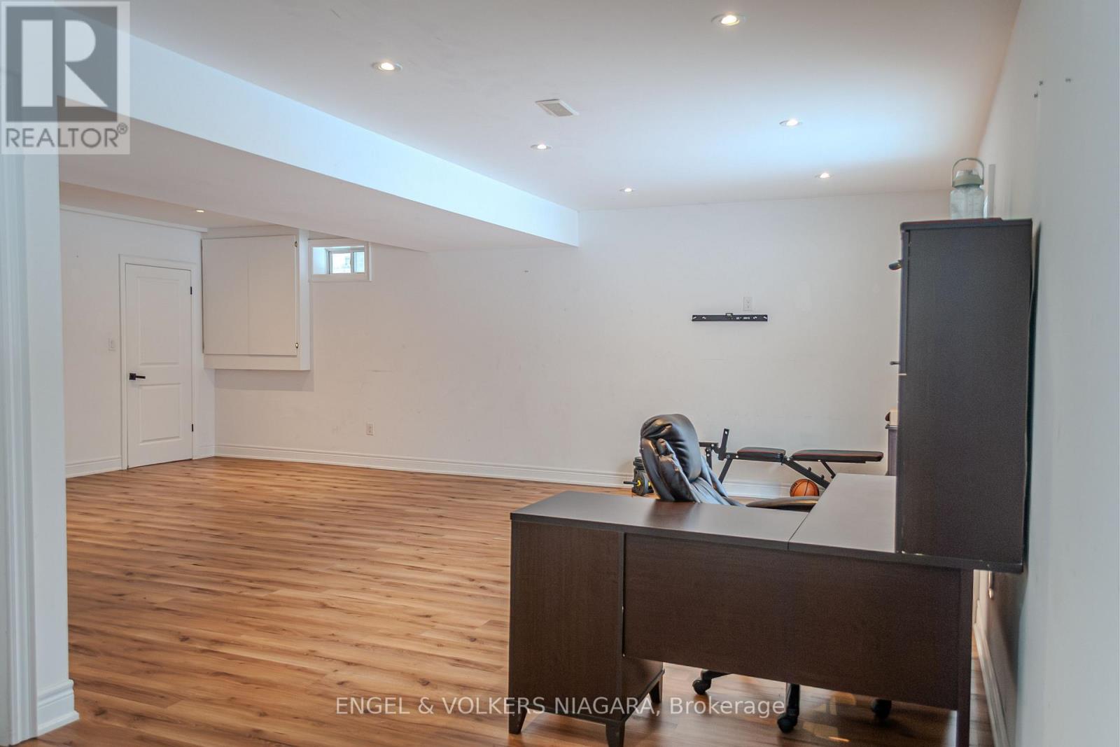 Lower/basement - 7171 Lionshead Avenue, Niagara Falls, Ontario  L2G 0A6 - Photo 8 - X12577334