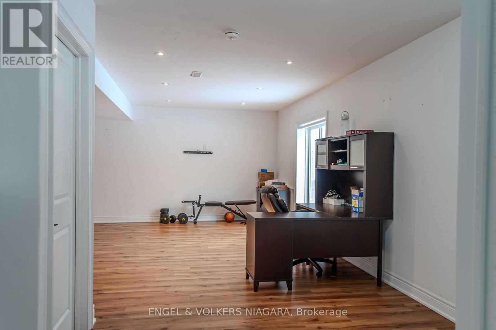 Lower/basement - 7171 Lionshead Avenue, Niagara Falls, Ontario  L2G 0A6 - Photo 9 - X12577334