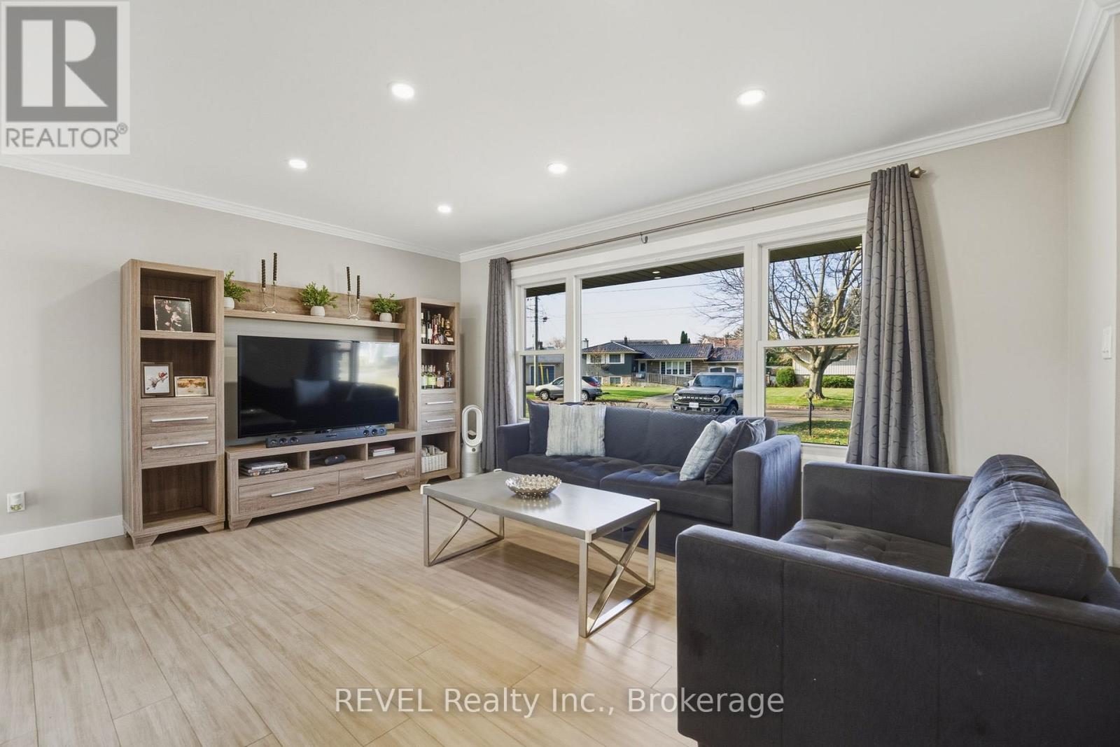 20 Bishops Road, St. Catharines, Ontario  L2M 1T9 - Photo 8 - X12577534