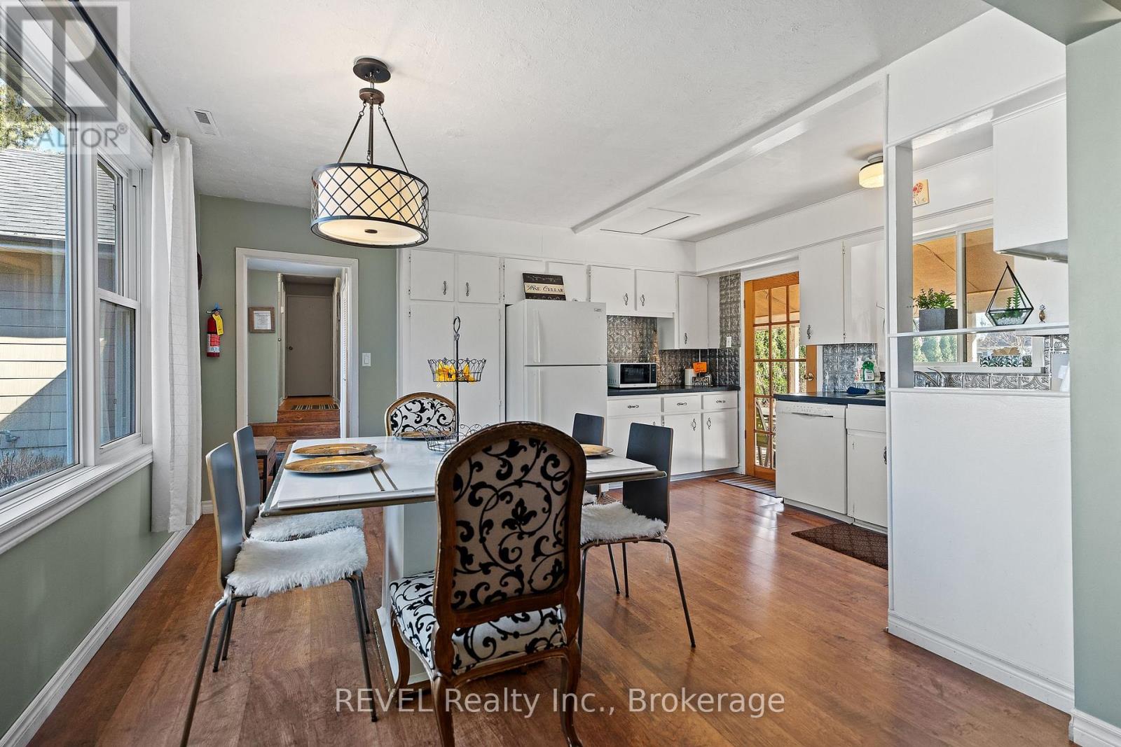 639 Penner Street, Niagara-On-The-Lake, Ontario  L0S 1T0 - Photo 14 - X12577584