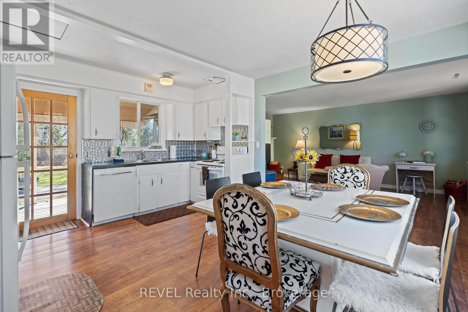 639 Penner Street, Niagara-On-The-Lake, Ontario  L0S 1T0 - Photo 6 - X12577584