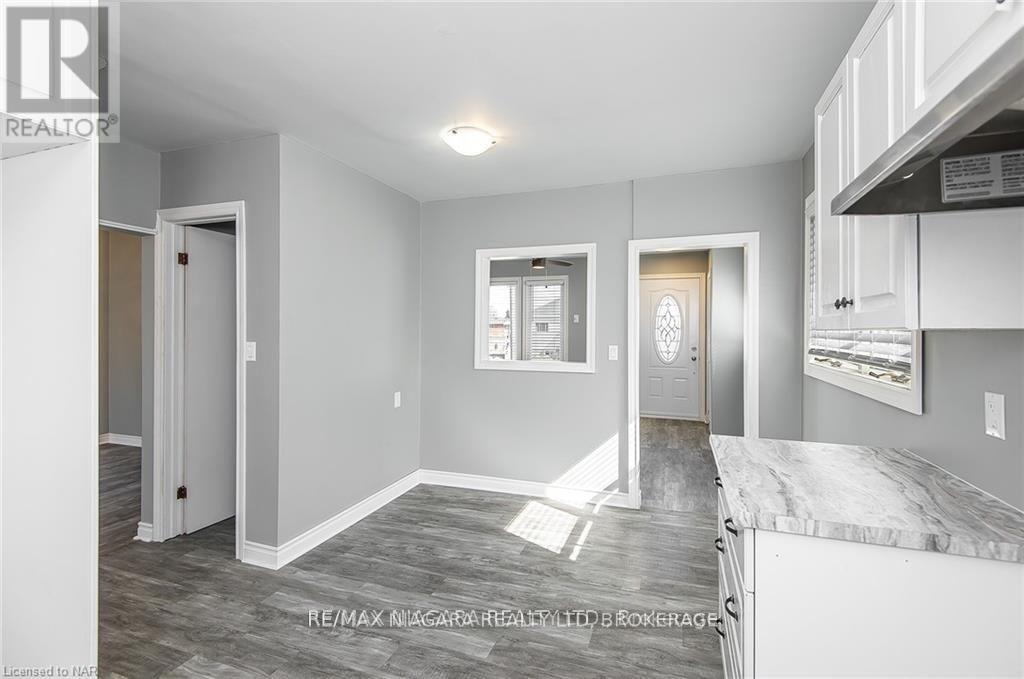120 Elizabeth Street, Port Colborne, Ontario  L3K 2B9 - Photo 16 - X12578458