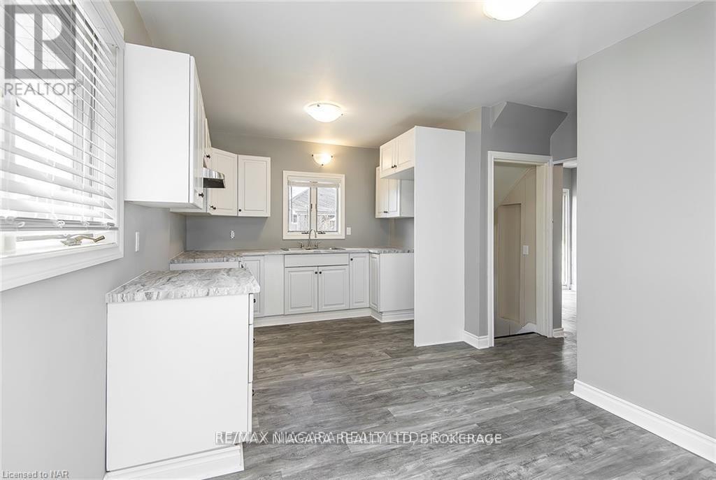 120 Elizabeth Street, Port Colborne, Ontario  L3K 2B9 - Photo 17 - X12578458